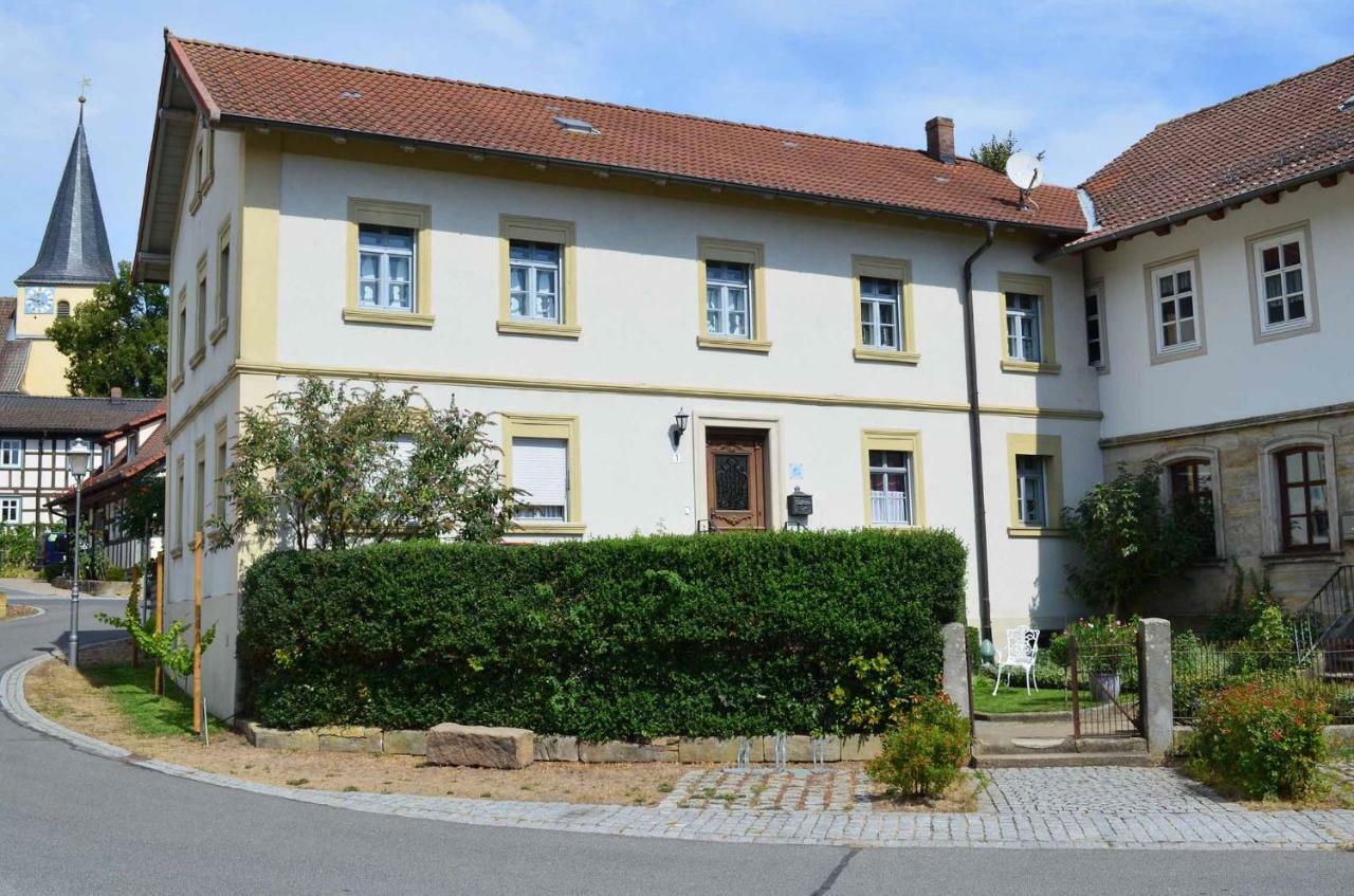 Villa Merzbach - Wohnen Wie Im Museum Mit Komfort Untermerzbach Exterior photo